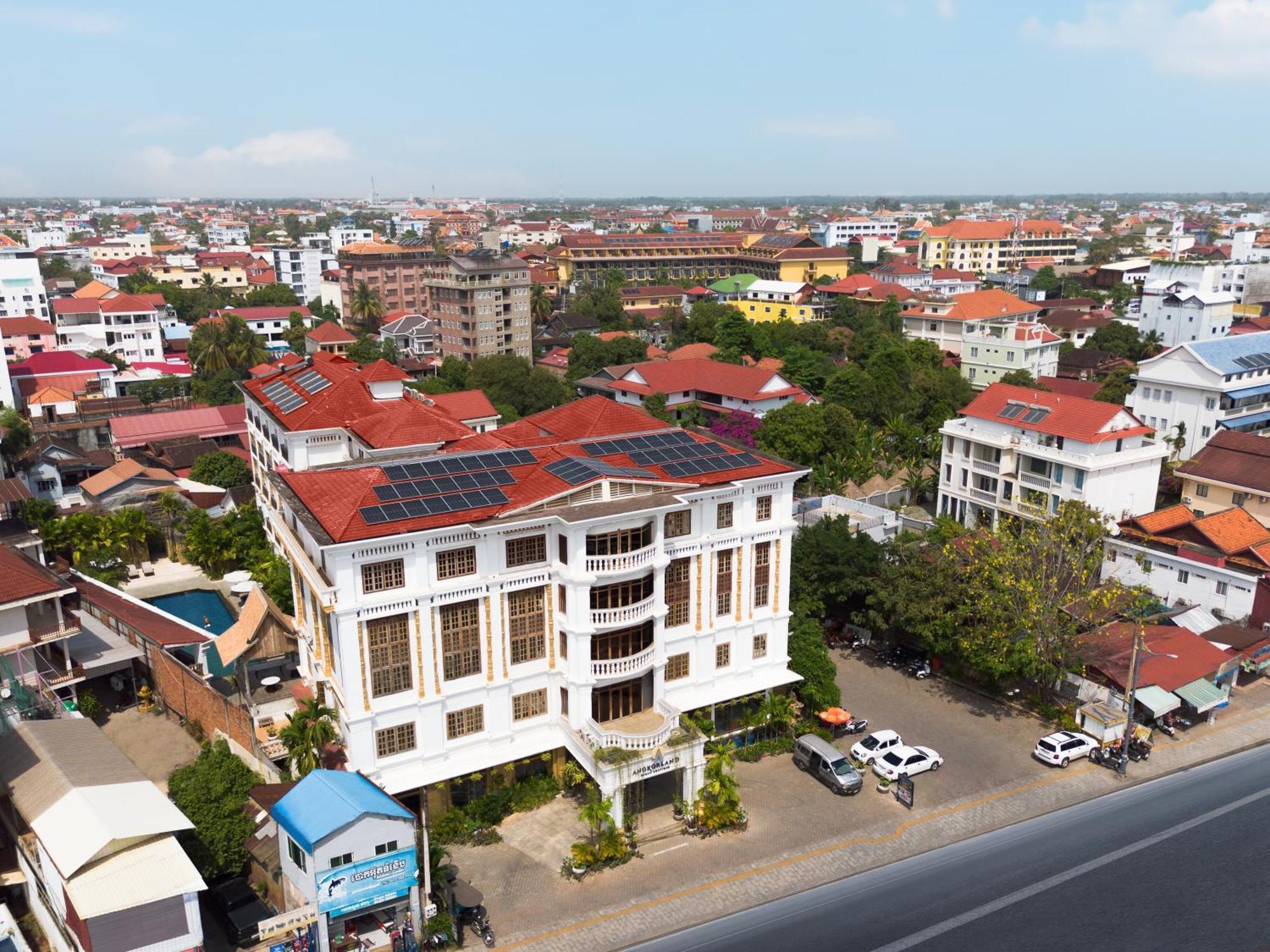 Angkor Land Urban Boutique Hotel 4*